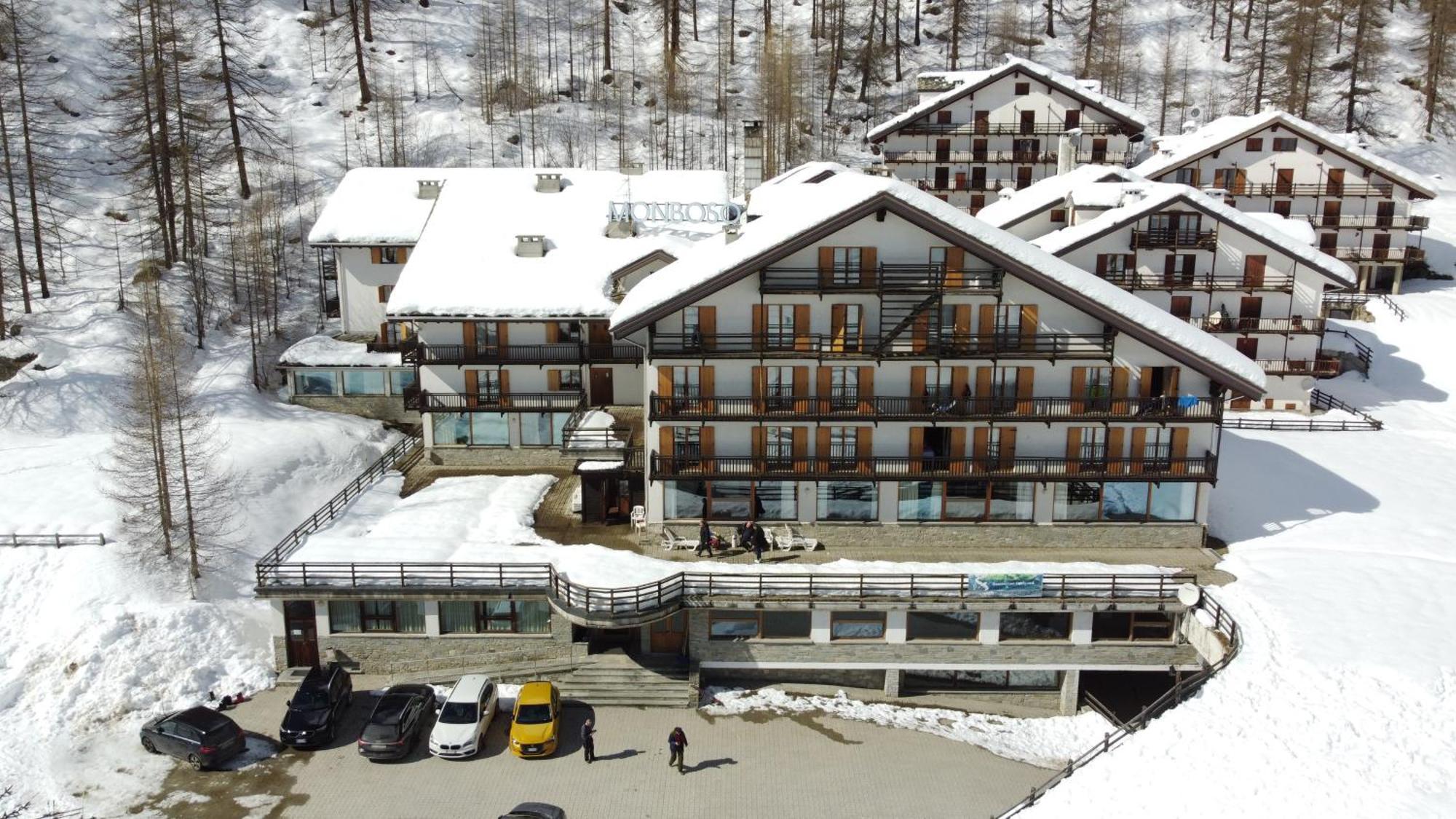 La Trinite Monboso Hotel غريسّوني لا ترينيتي المظهر الخارجي الصورة